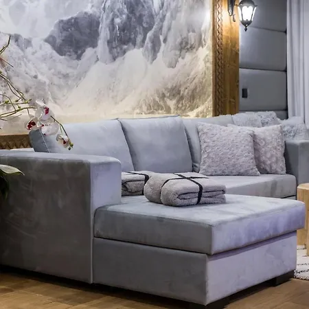 Aparthotel Zakopane Ski Resort Szymaszkowa Five Stars 4*